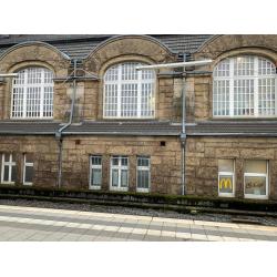db-bahnhof-bielefeld-fenstermontage-02.jpg