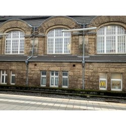 db-bahnhof-bielefeld-fenstermontage-02.jpg