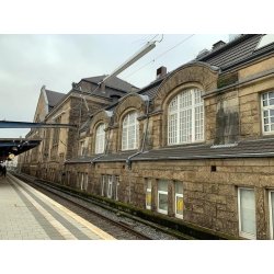 db-bahnhof-bielefeld-fenstermontage-06.jpg
